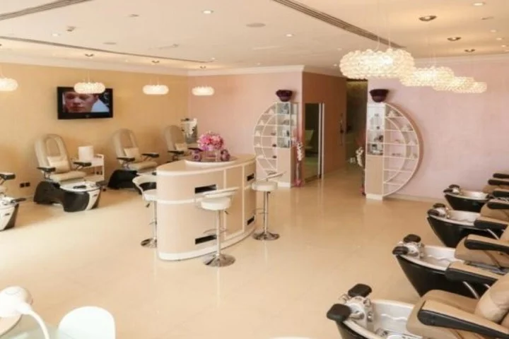 Hair and Beauty Salon Transportation in Dubai, UAE